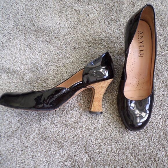 Anyi Lu Italian black patent leather pumps 37.5 - Picture 2 of 11